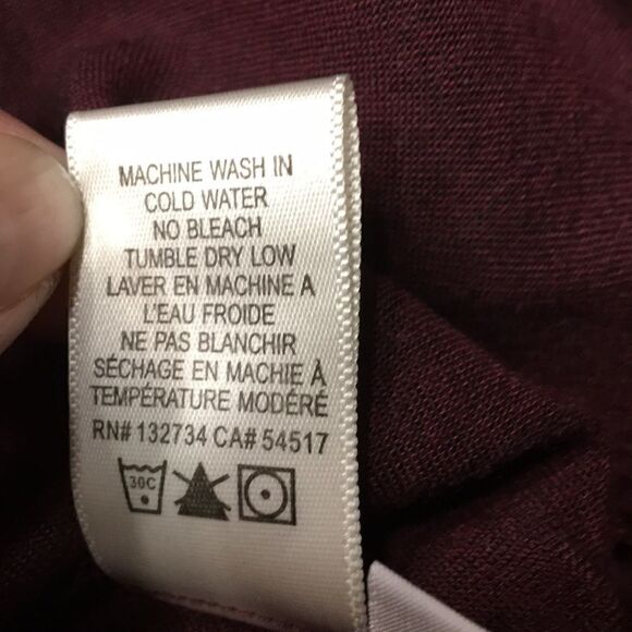 Cloth & Stone Cold Shoulder Top - Picture 6 of 6